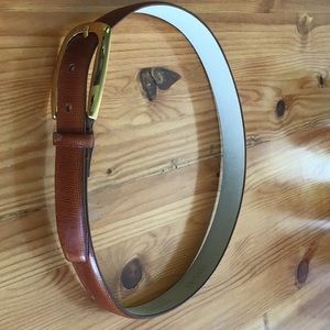 Ellen Tracy leather belt